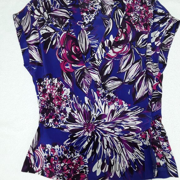 Blouse by trina turk - stunningly beautiful - Picture 7 of 8